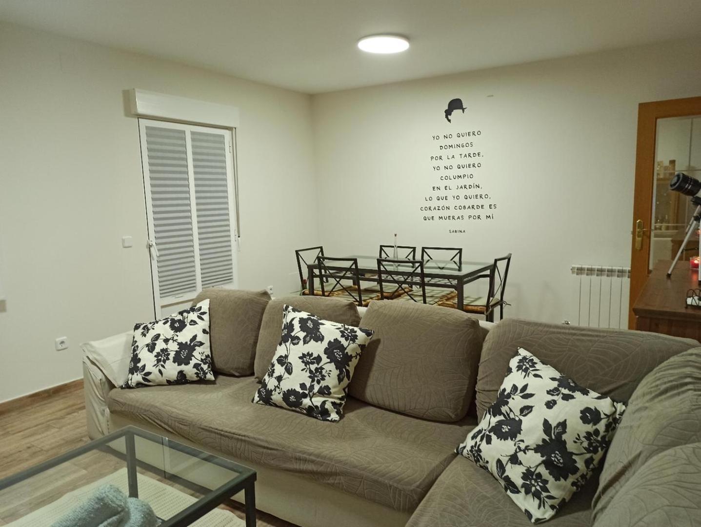 La Casona Apartment Serranillos Екстериор снимка