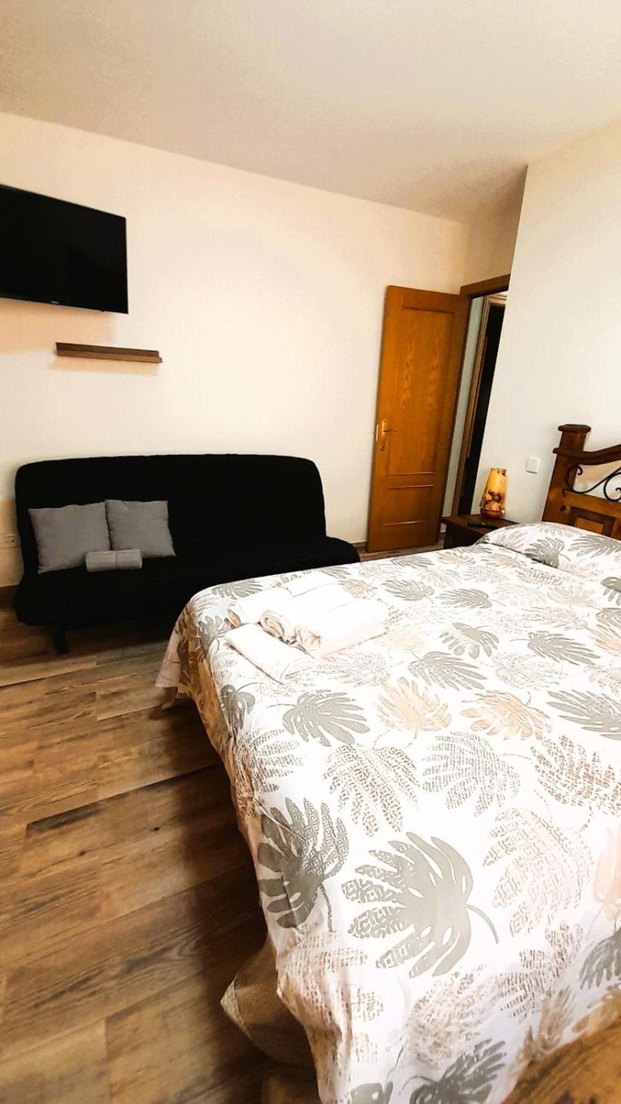 La Casona Apartment Serranillos Екстериор снимка