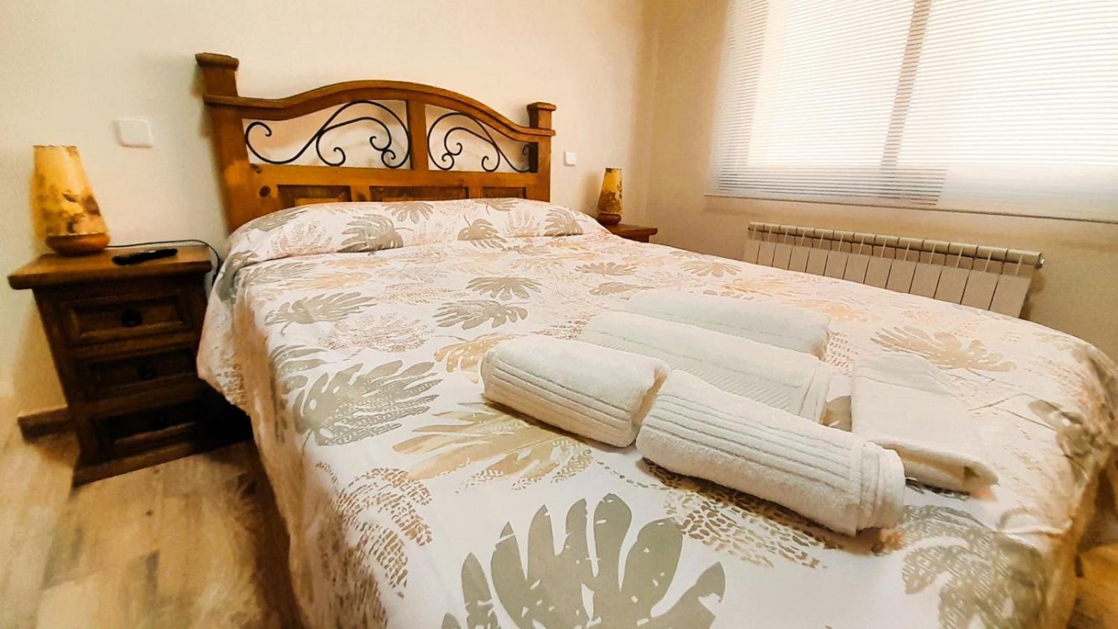 La Casona Apartment Serranillos Екстериор снимка