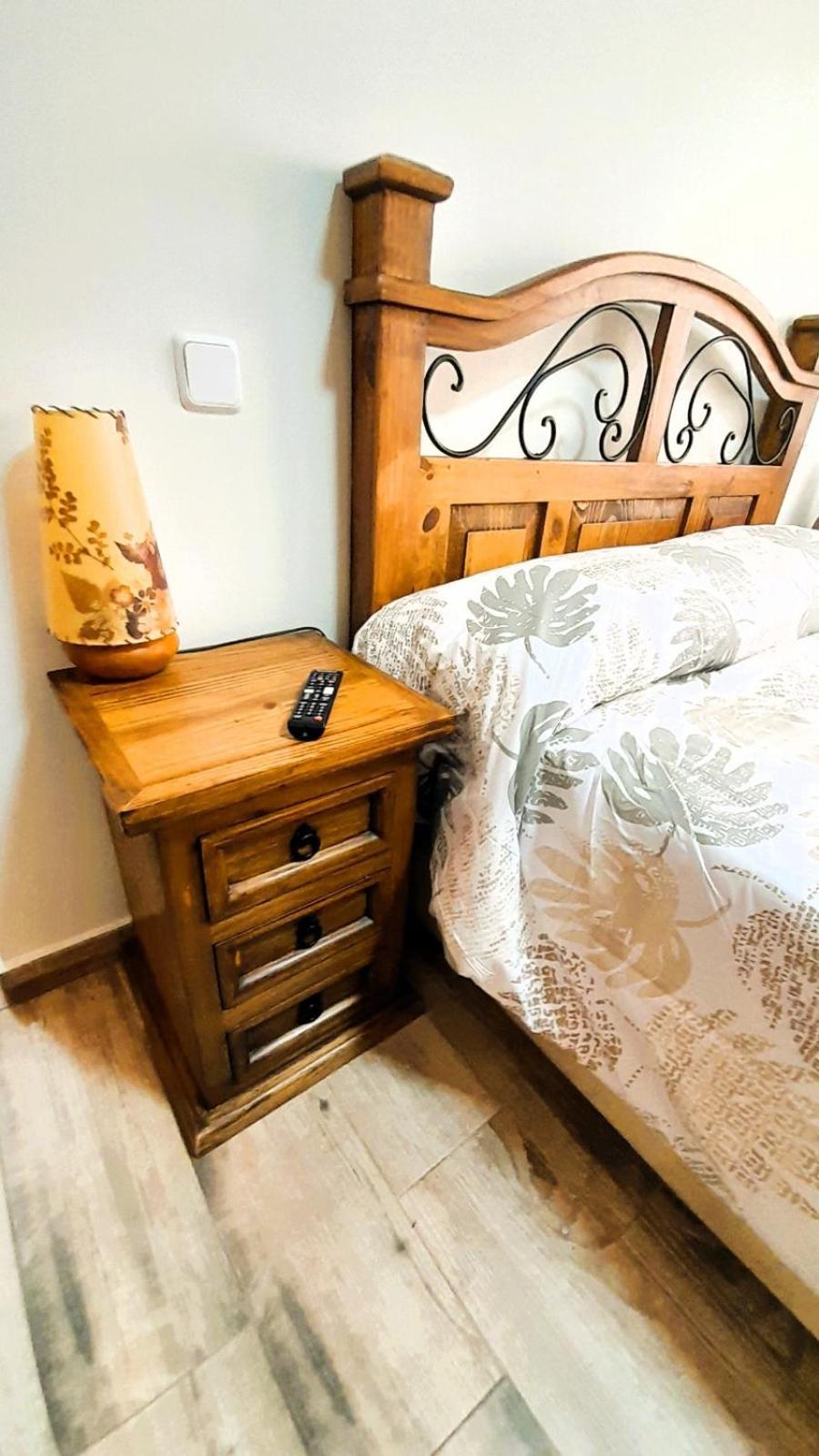 La Casona Apartment Serranillos Екстериор снимка